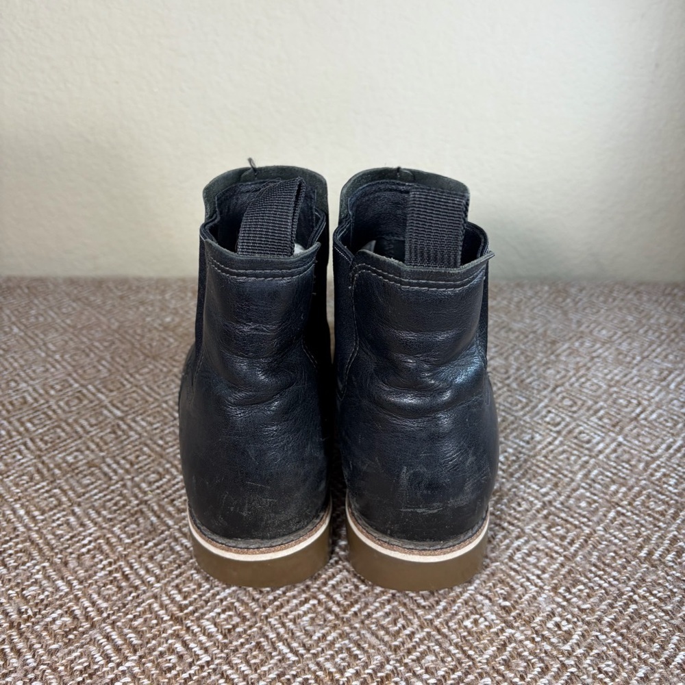 CHACO Womens Black Leather Pull On Ankle Boots Sz 8.5 Comfy Casual Nice Break In - Picture 4 of 7
